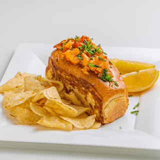 🔥 🌶️ Maine Sweet Chili Lobster Roll Combo (Warm)